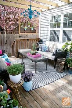 Transform your patio or deck into a fresh and comfortable outdoor living room with these outdoor decorating ideas from @Stephanie Fisher.