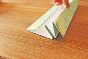 DIY PAPER PINWHEEL FOLDING